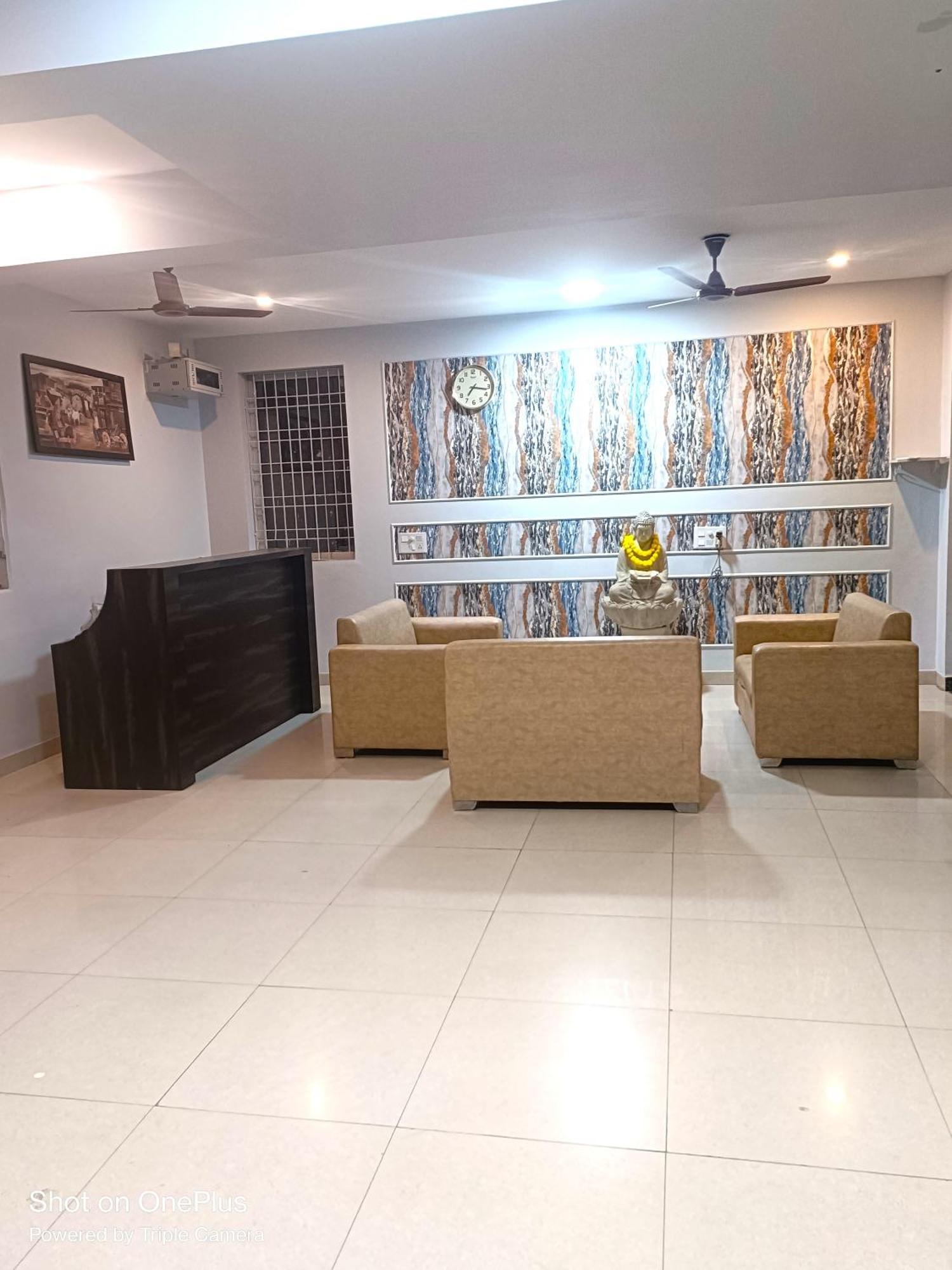 Mi Casa Sector 47 Apartment Gurgaon Bagian luar foto