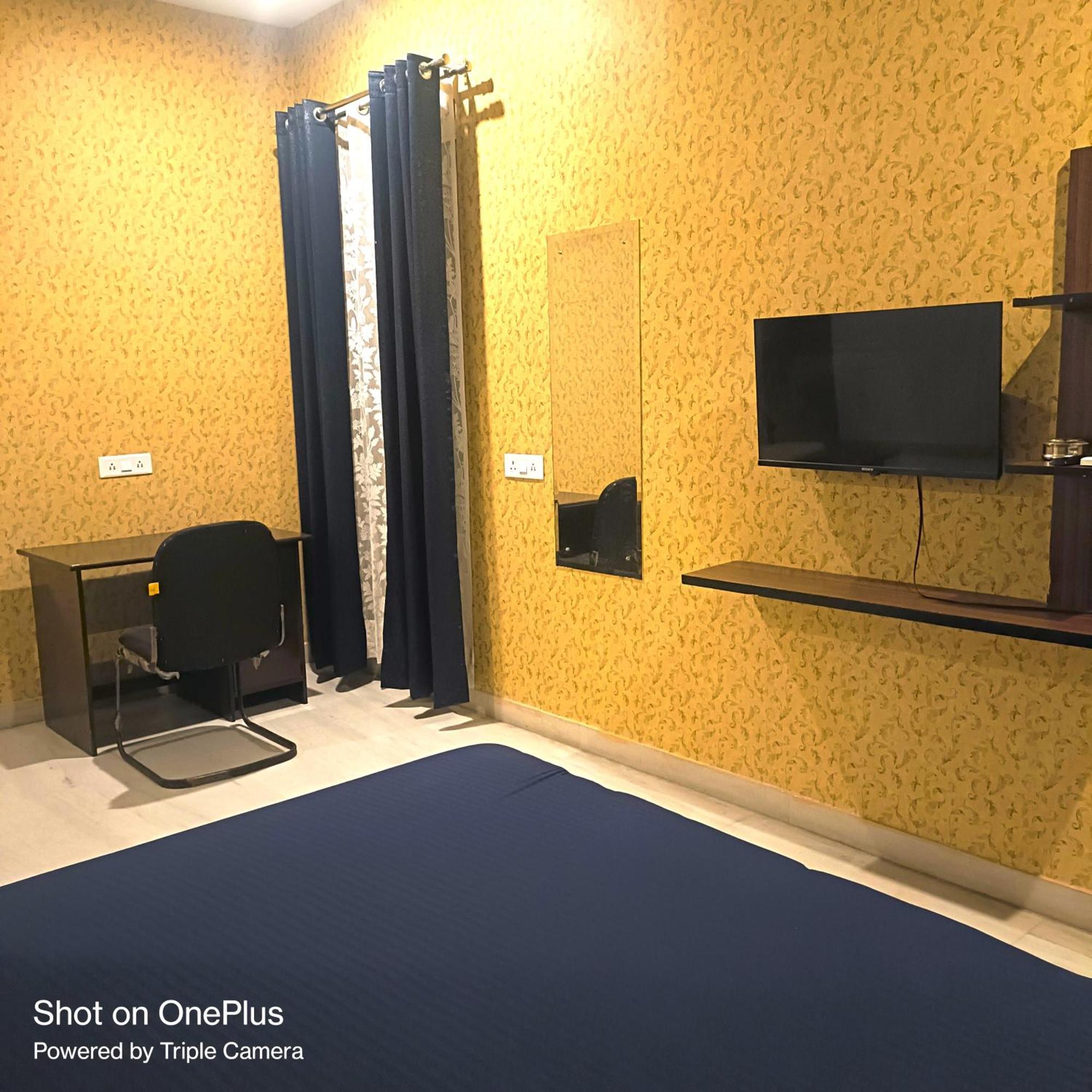 Mi Casa Sector 47 Apartment Gurgaon Bagian luar foto