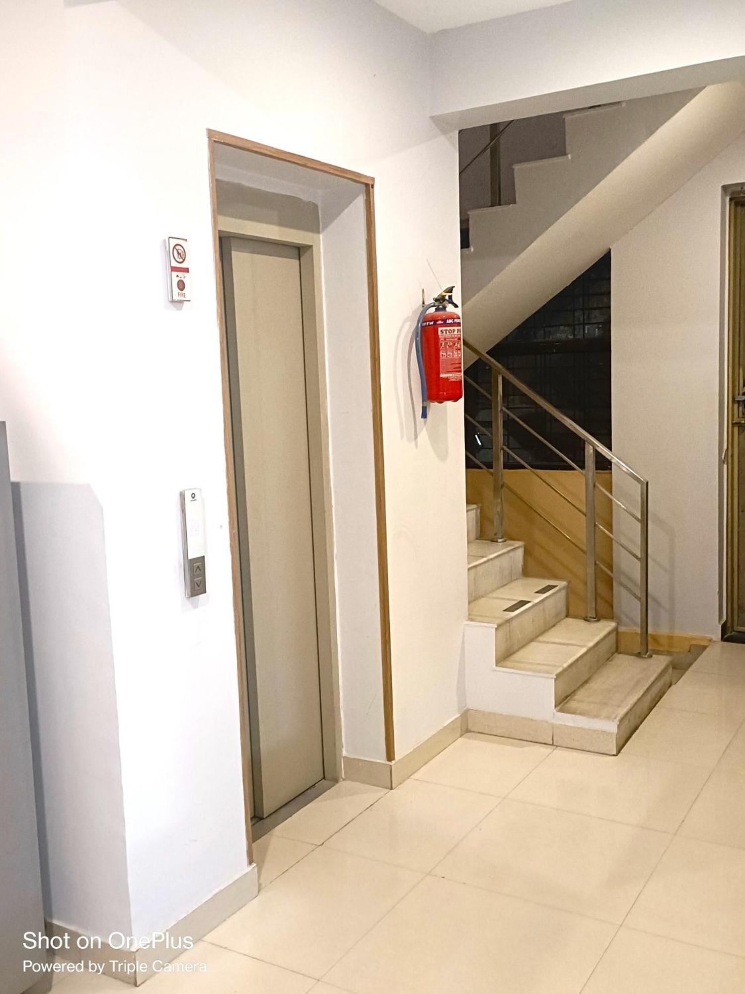 Mi Casa Sector 47 Apartment Gurgaon Bagian luar foto