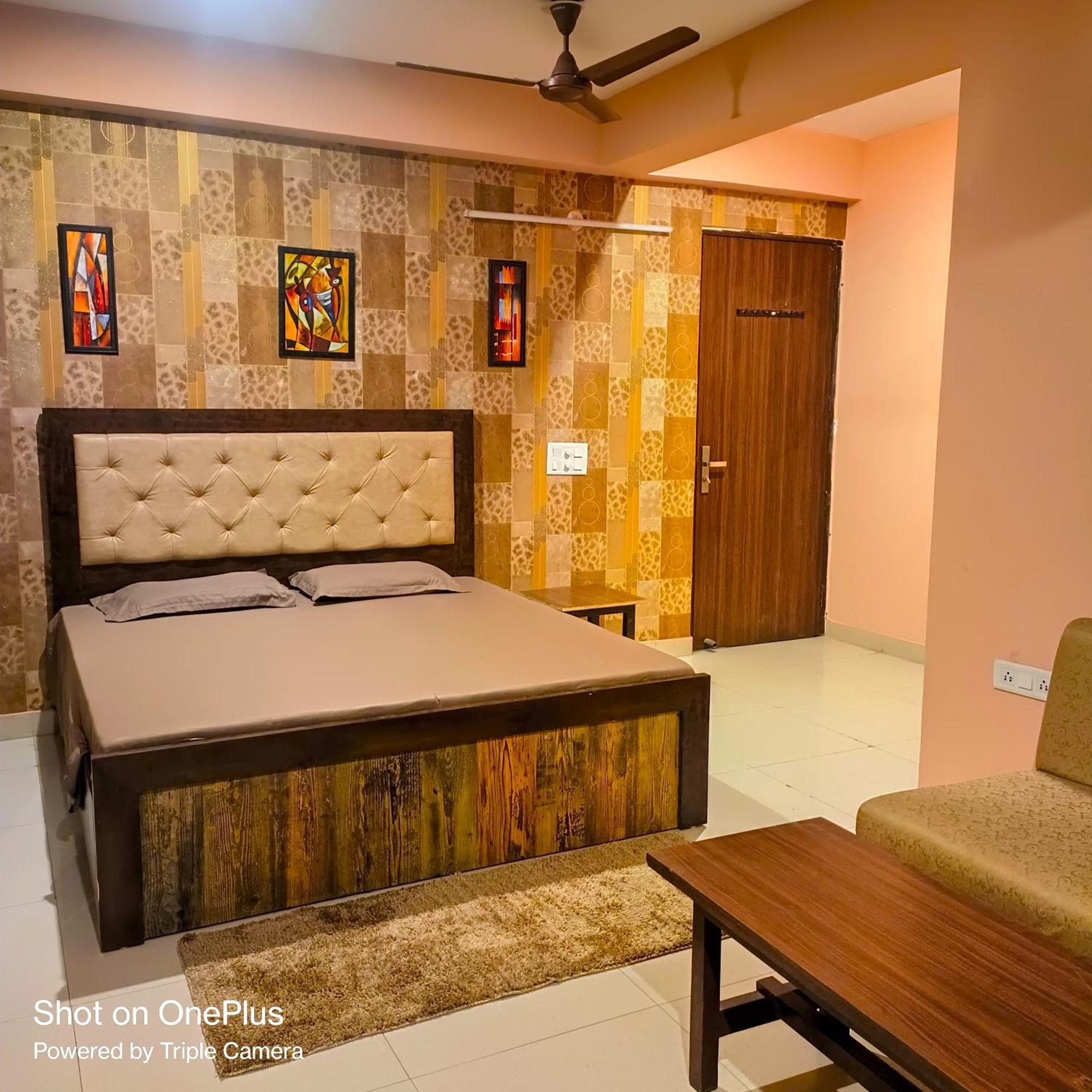 Mi Casa Sector 47 Apartment Gurgaon Bagian luar foto