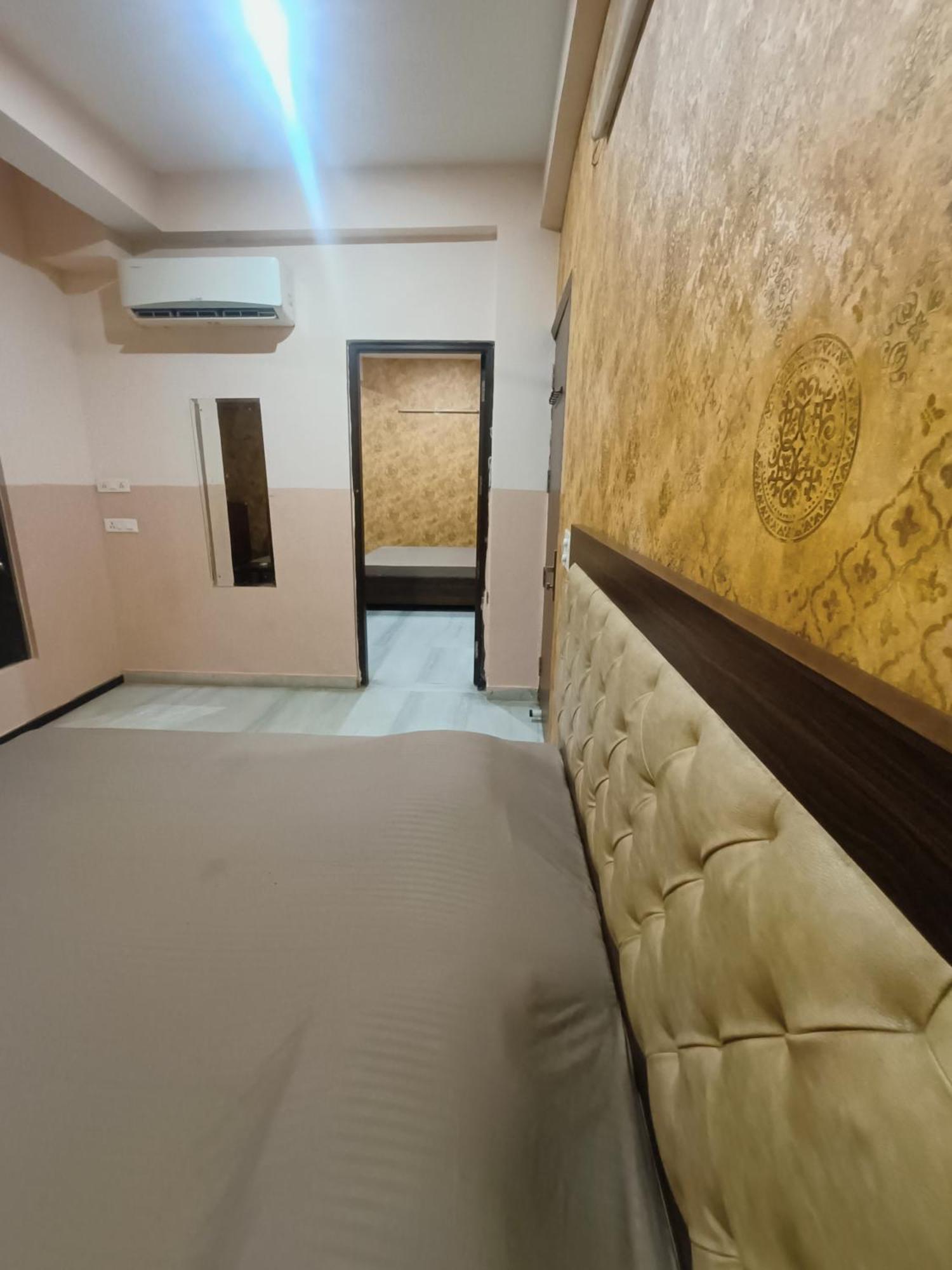 Mi Casa Sector 47 Apartment Gurgaon Bagian luar foto