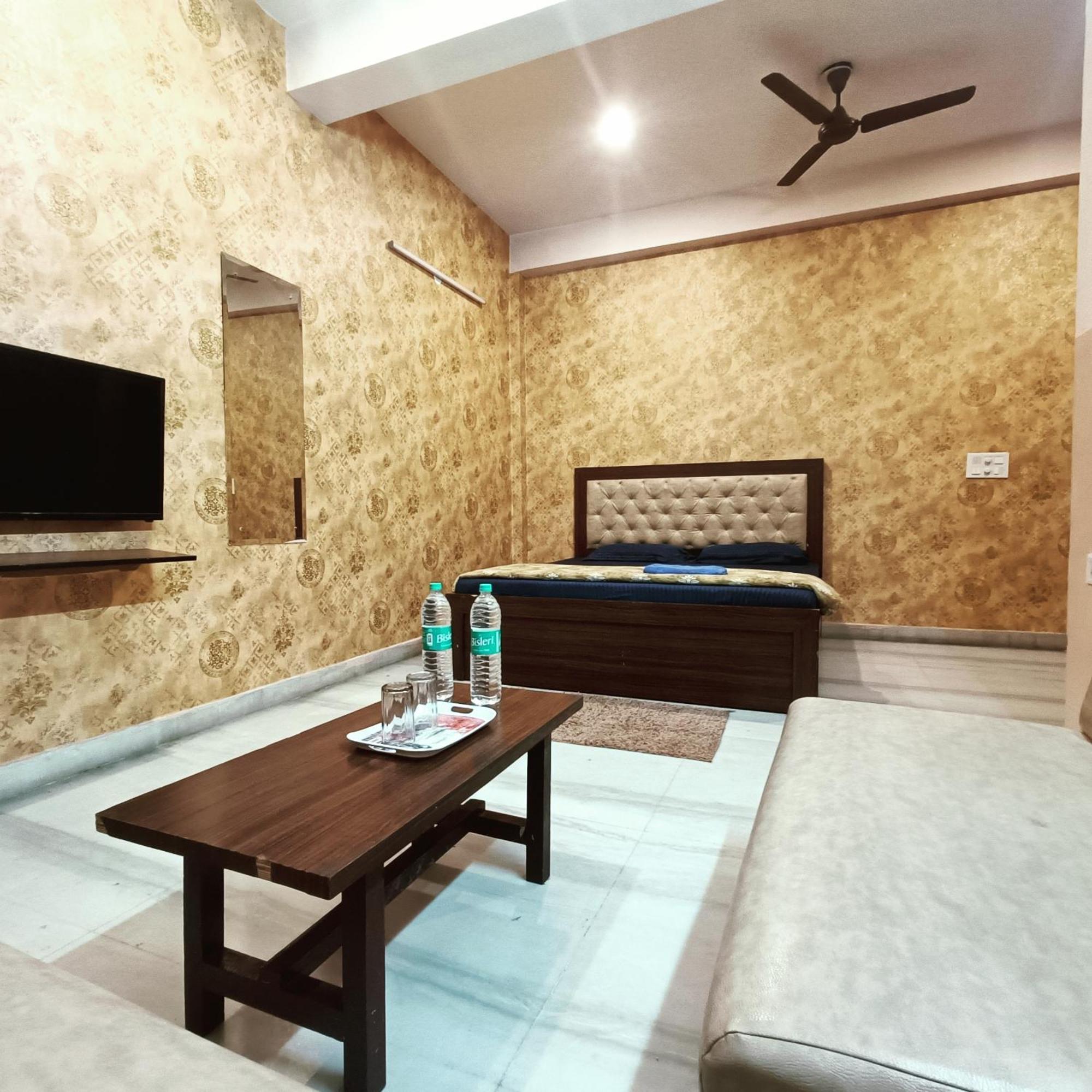 Mi Casa Sector 47 Apartment Gurgaon Bagian luar foto
