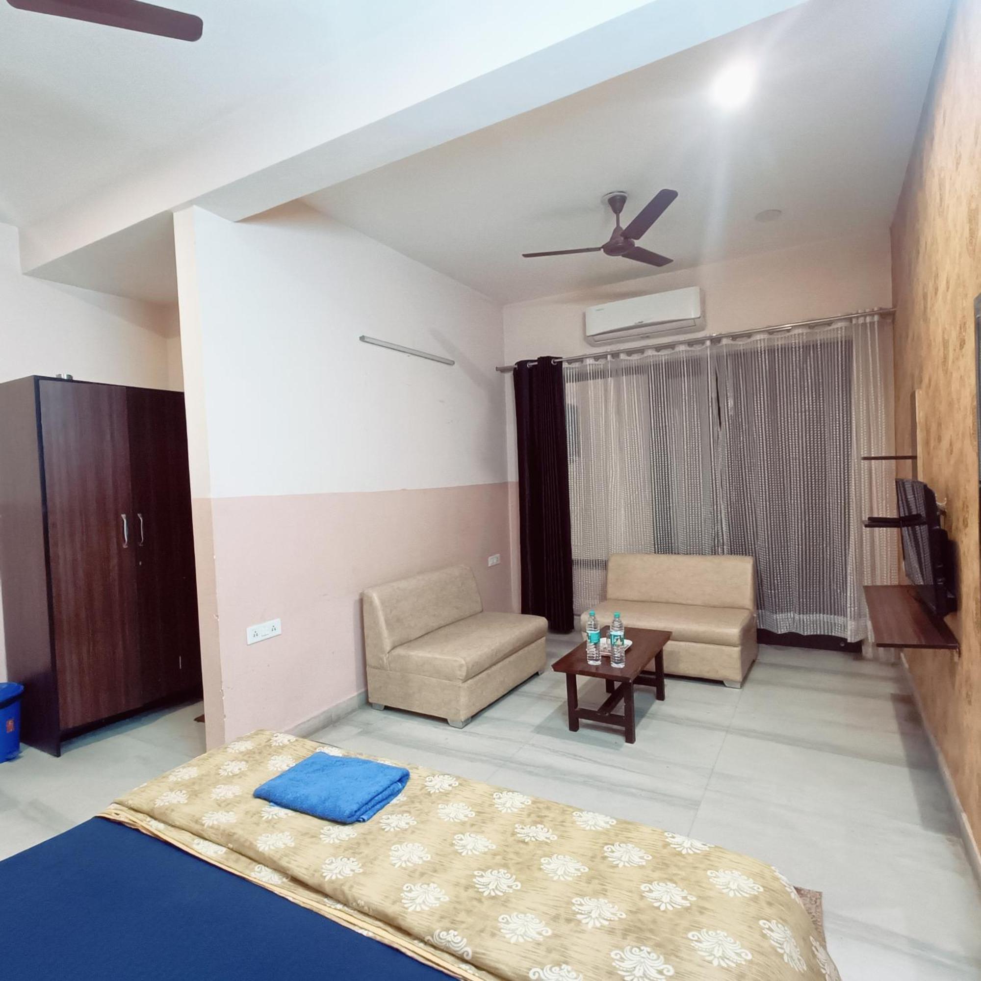 Mi Casa Sector 47 Apartment Gurgaon Bagian luar foto