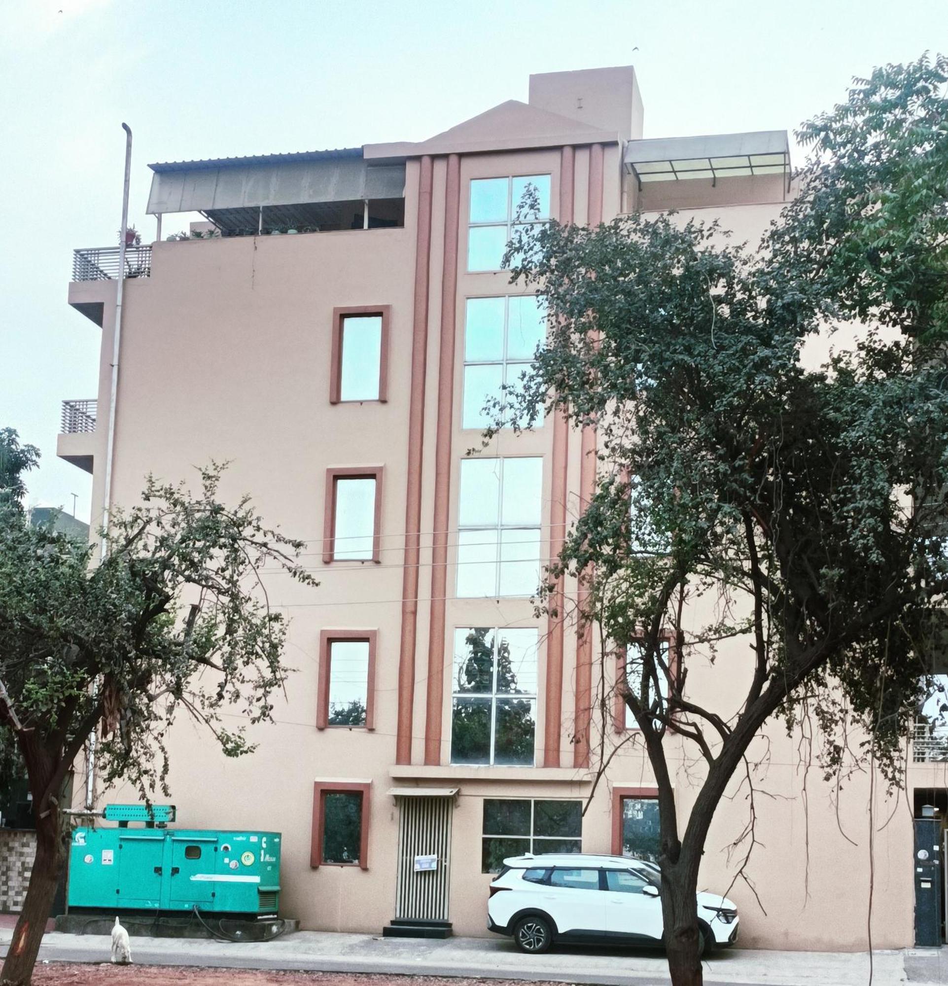 Mi Casa Sector 47 Apartment Gurgaon Bagian luar foto